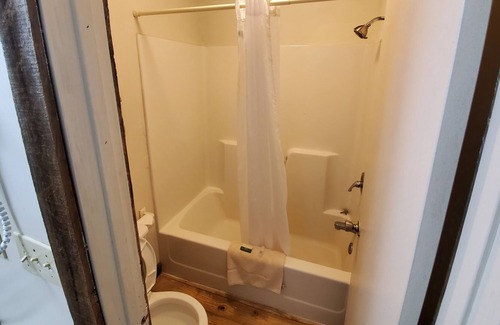 Jamesport Hotel | Jamesport Inn