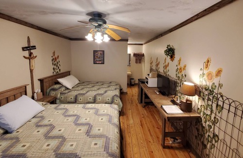 Jamesport Hotel | Jamesport Inn