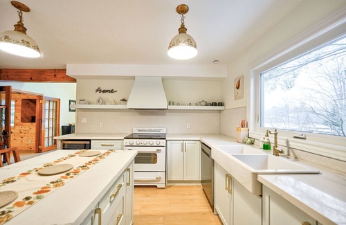 Arden Cottage | Jamtel Arden cottage - Kennebec Lake, Arden ON.