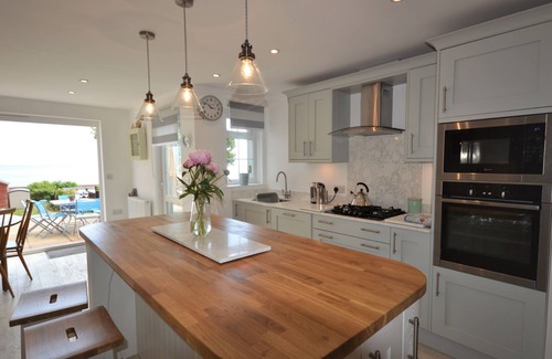 Ventnor Cottage | Jan Dee Cottage - a cottage that sleeps 6 guests in 3 bedrooms