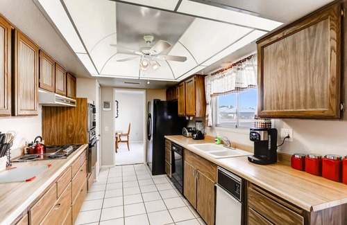 Sun City West House | JAN-FEB-MARCH FURNISHED RENTAL IN THE HEART OF SUN CITY WEST!
