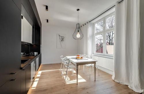 Gliwice Apartment | Jan III Sobieski - Luksusowy apartament L z darmowym prywatnym parkingiem