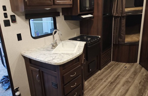 Taylor RV Rental | Jan's Jayco travel trailer
