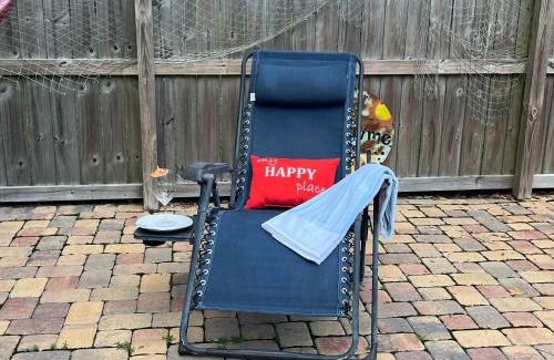 North Northwest Pensacola House | Jan's Oasis Family Retreat Pool Bar Games & Fun