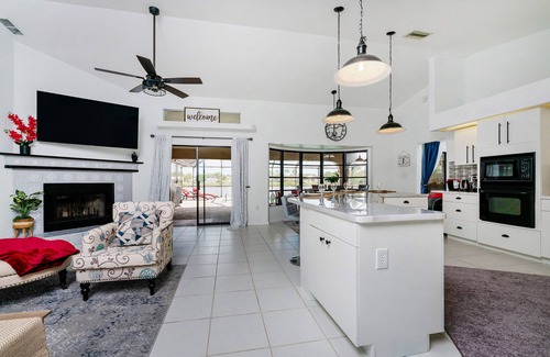 Port Charlotte Villa | Jan2026 open luxury waterfront pool villa. Low fall rates