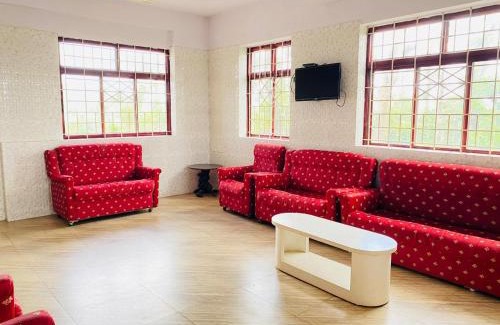 Somvarpet Hotel | Janaki Stay