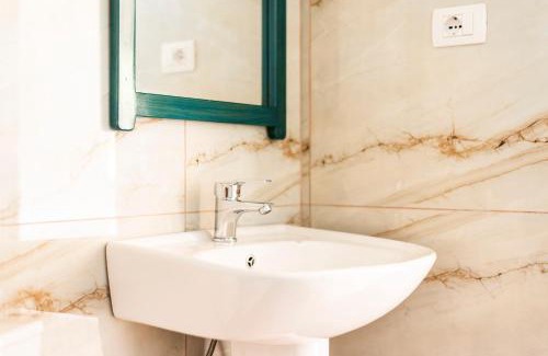 Himare Apartment | Janakis Garden Livadi Beach