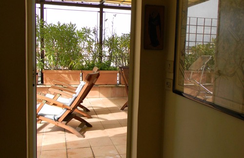 Gianicolense Apartment | Janiculum near Trastevere Vatican nice studio well equipped with large terrace