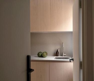 Oxford Apartment | JAPANDI CHIC 1BR Bright Functional Designer Flat