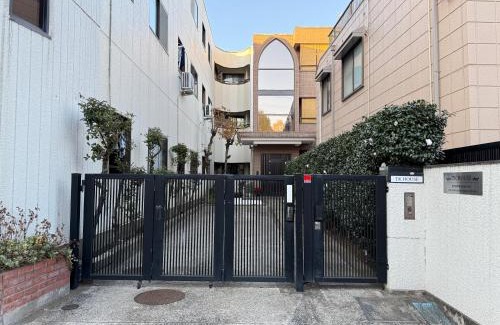 Kamitakada Apartment | Japanese style 3LDK with garden 90m2 up to 8 guests Free parking 10 min to Shinjuku