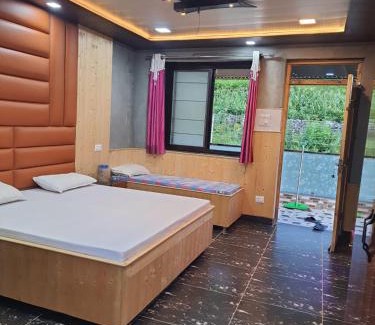 Brahmaur House | Japotra home stay