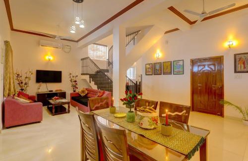 Nagoa Villa | JAQK Holidays - 9BHK Villa for Big Groups, Private Pool-WiFi-Cartaker-Parking, North Goa