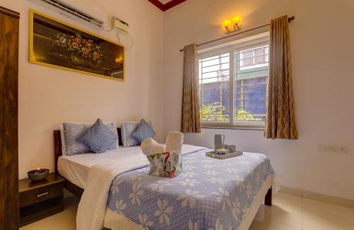 Nagoa Villa | JAQK Holidays - 9BHK Villa for Big Groups, Private Pool-WiFi-Cartaker-Parking, North Goa