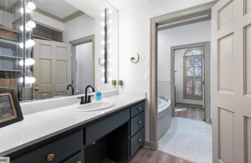 Ramona House | Jarrett Farm - Executive Suite