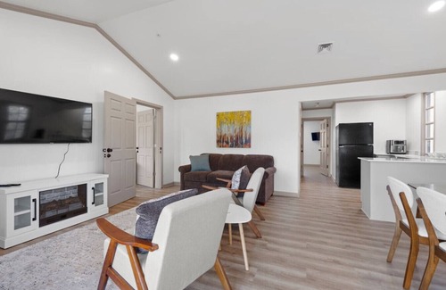 Ramona Bed & Breakfast | Jarrett Farm Resort - Suite 2