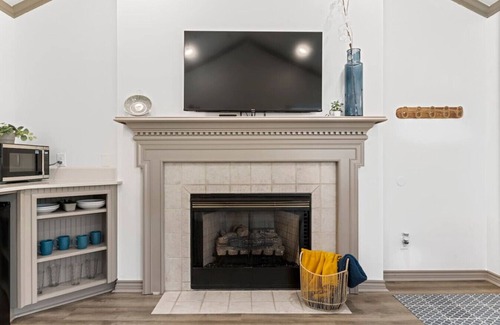 Ramona Cabin | Jarrett Farm Resort - Suite 7