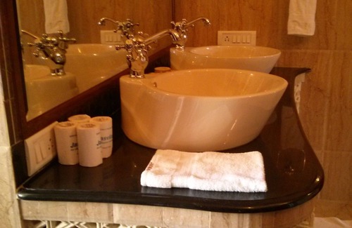 Bani Park Hotel | Jas Vilas