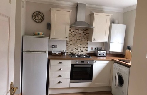 Shanklin Cottage | Jasmine Cottage, 3 Bedroom, Child friendly, 10 mins Walk to Beach, large Garden.