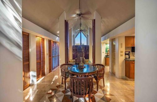 Haiku Ski Chalet | Jasmine Suite on Lush farm in Haiku, Maui jungle