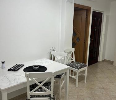 Craiova Apartment | Jasminique Suite