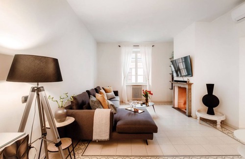 Como City Centre Apartment | Jason & Jason - MyHomeInComo
