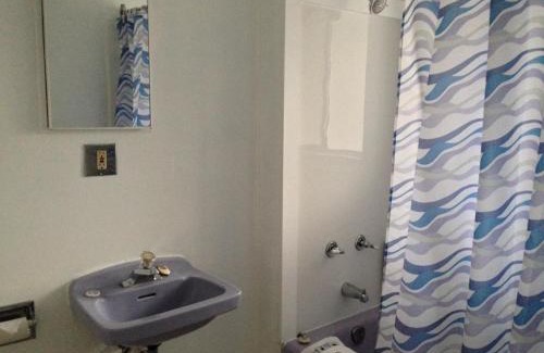 Clearwater Hotel | Jasper Way Inn Resort & Campground