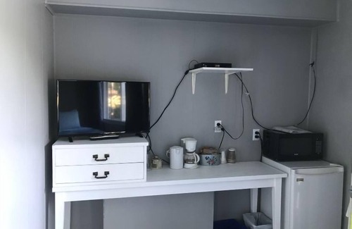 Clearwater Hotel | Jasper Way Inn Resort & Campground