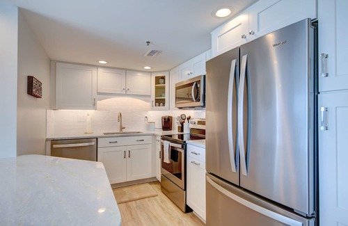 Bethany Beach Condo | Jaw-Dropping View @ Sea Colony Oceanfront 3 BR Condo with 5 Star Renovation!