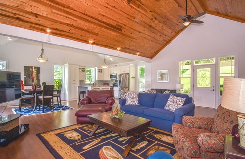 Jacksons' Gap House | Jaybird's Perch, Jaybird's Perch- Roomy Lakefront Cabin w/Deepwater- Sleeps 10