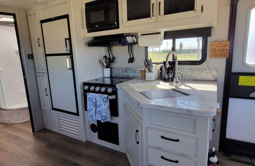 Port Lavaca House | Jayco · Brand New RV - Bay Front