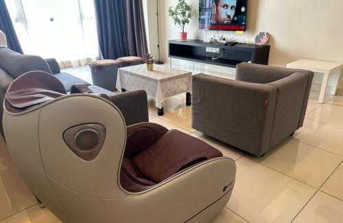 Seri Tanjung Pinang Apartment | Jazz 2R3B Suite Bathtub # Massage Chair