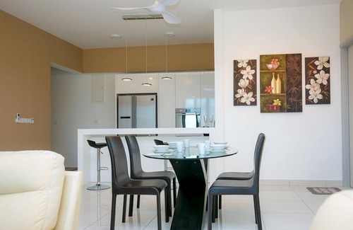 Seri Tanjung Pinang Apartment | Jazz Service Suites by Sanguine