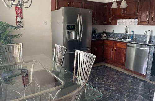 Marrero House | Jazzmen's Place (Group Discount w/Pool) 3BDRHome