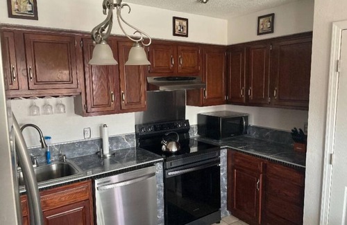 Marrero House | Jazzmen's Place (Group Discount w/Pool) 3BDRHome
