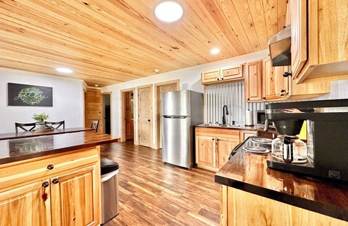 Negreet Cabin | JB's Place