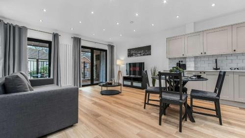 Addiscombe Apartment | JD Apartments Cityscape Balcony Suite East Croydon