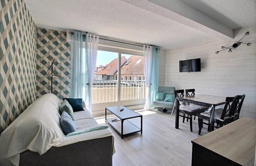 Hardelot-Plage Apartment | JEANGAURIE 25: Beautiful F2 for 4 people in the heart of town and 2 steps from the fine sand of Hardelot