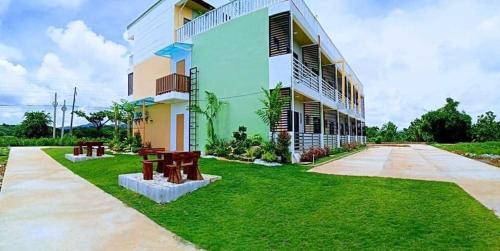 Morong Hotel | Jeanine's Travellers Inn by RedDoorz