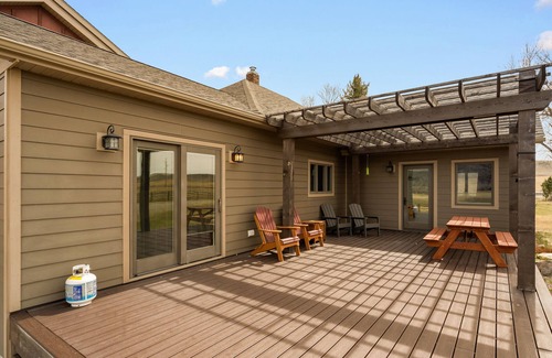 Three Forks House | Jefferson Springs Ranch House- Winter dates available!