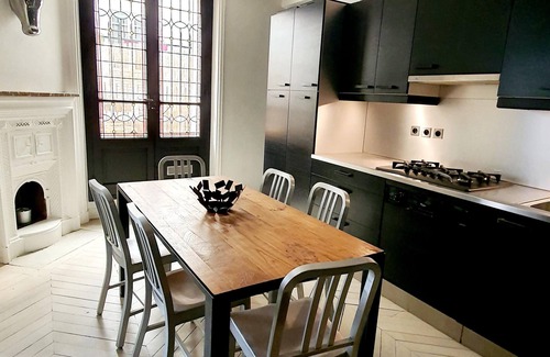 Saint-Merri Apartment | Jehan, 2BR/1BA, 4 people