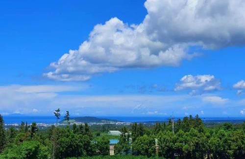 Jocheon House | Jeju Happiness Pension