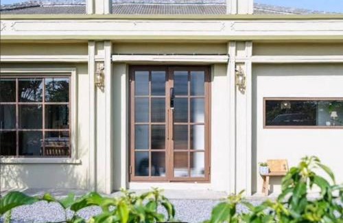 Hallim House | Jeju Klang Blue Sinchang