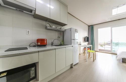 Jungmun House | Jeju Soo Pension