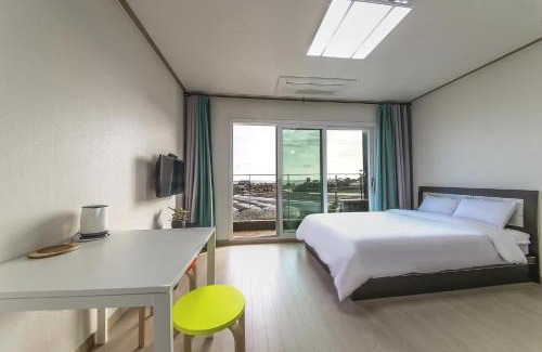 Jungmun House | Jeju Soo Pension