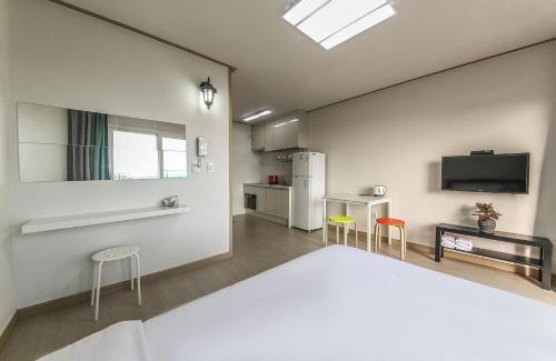 Jungmun House | Jeju Soo Pension