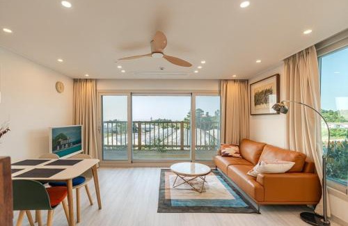 Aewol House | Jeju Stayra