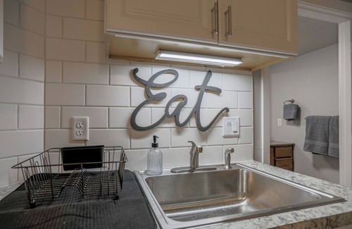Weston Apartment | Jelinek Hideaway Unit 2