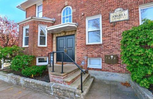 College Hill Apartment | Jennifer's College Hill Escape Walk to Brown University