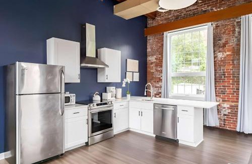 College Hill Apartment | Jennifer's Riverfront Loft Apartment Historic Building
