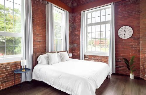 College Hill Apartment | Jennifer's Riverfront Loft Apartment Historic Building